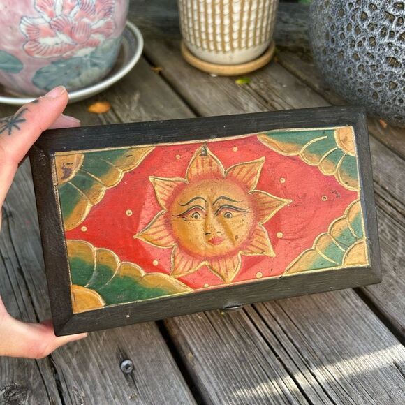 Hand Carved & Painted Celestial Wood Trinket Box Sun Moon Indonesia Vtg 90s - Picture 16 of 16